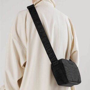 Baggu Camera Crossbody in Black